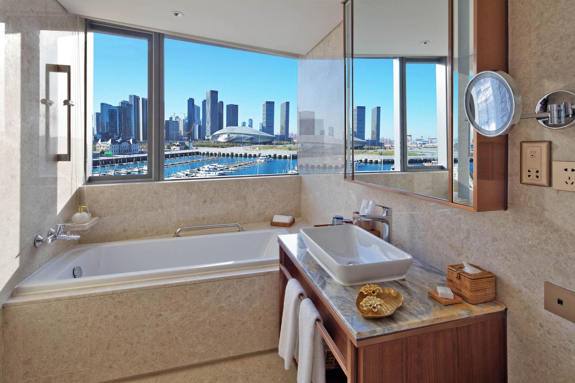 Fraser Suites Dalian Bagian luar foto